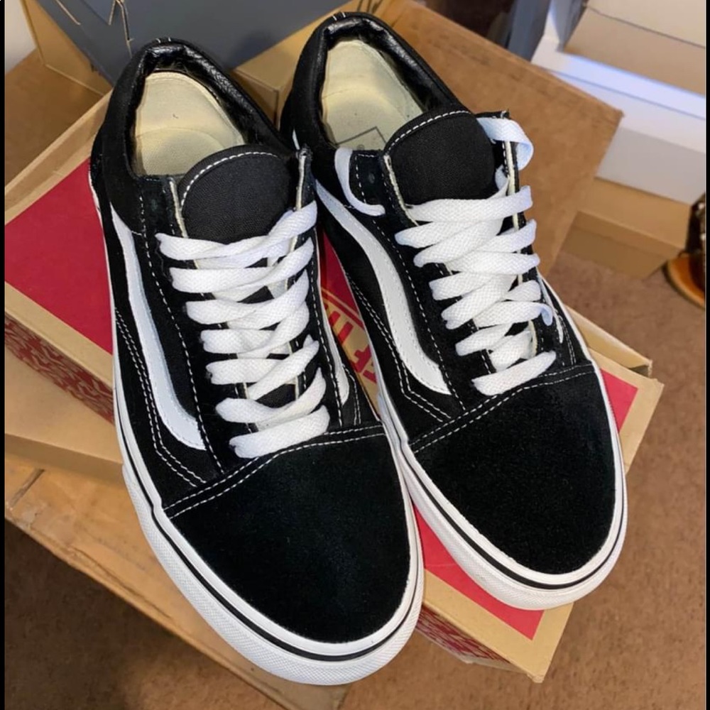 BLACK OLD SCHOOL VANS - Picture 2 of 4